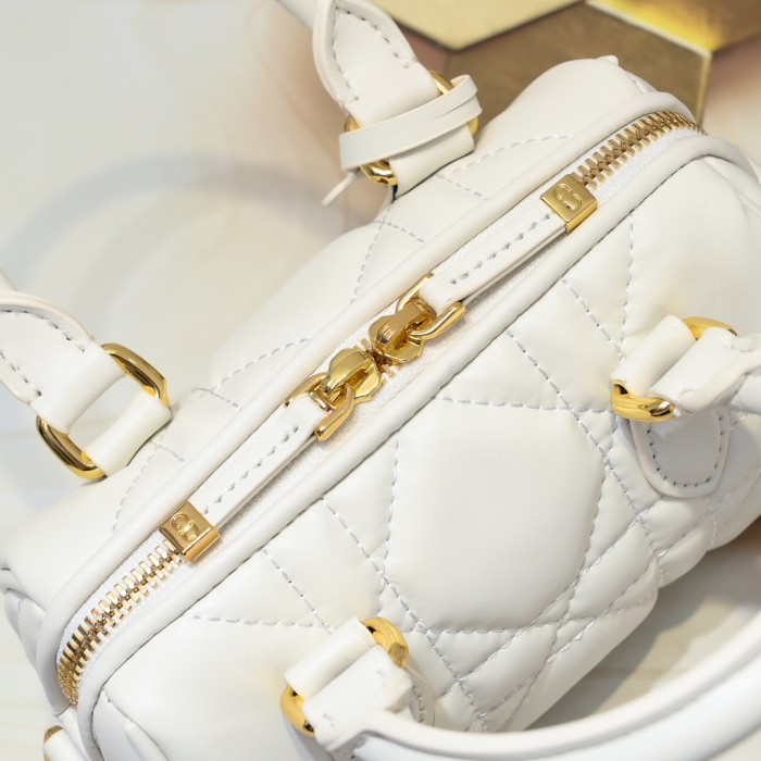 Dior Groove 17 Bag M928 XB061 17cm