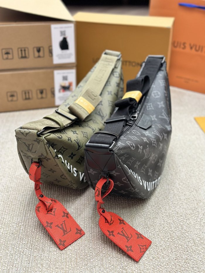 LV Discovery Waist bag 035 DB551 40cm