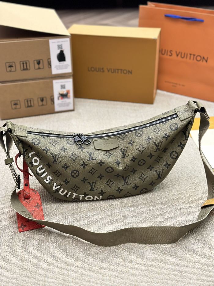 LV Discovery Waist bag 035 DB551 40cm