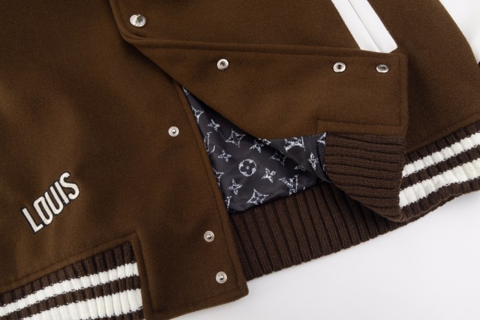 LV Jacket 012