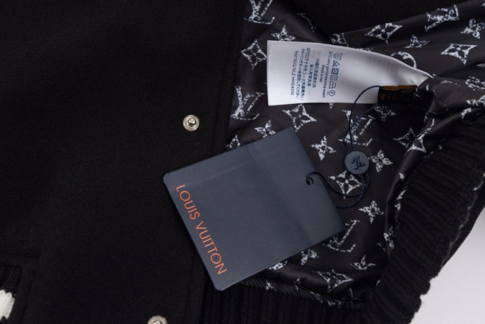 LV Jacket 012