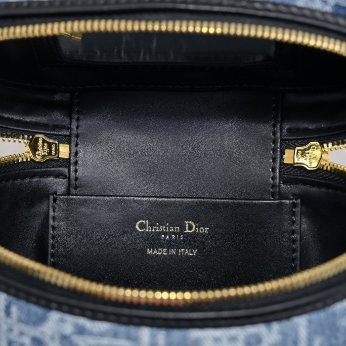 Dior 30 Montaigne Mini Vanity Case 7099 XB081 16.5cm