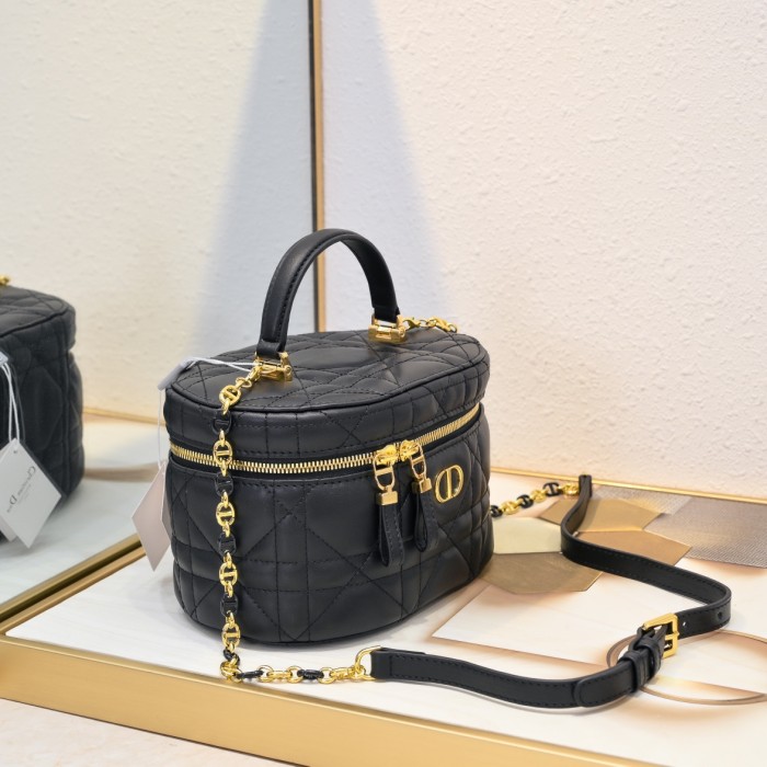 Dior 30 Montaigne Vanity Case 7099 XB091 20.5cm
