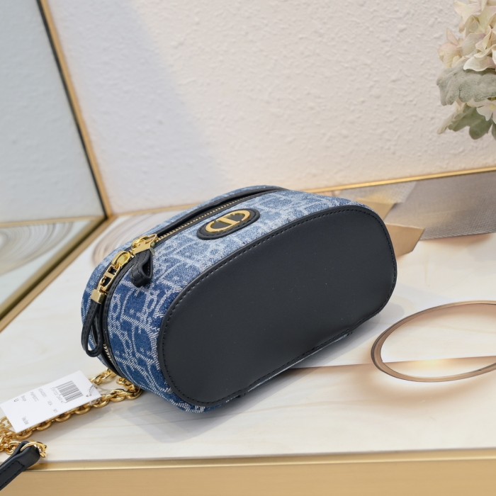 Dior 30 Montaigne Mini Vanity Case 7099 XB081 16.5cm