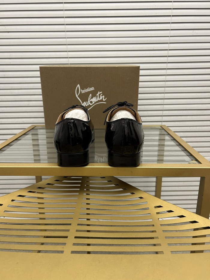 Christian Louboutin 044 Casual shoes HL003