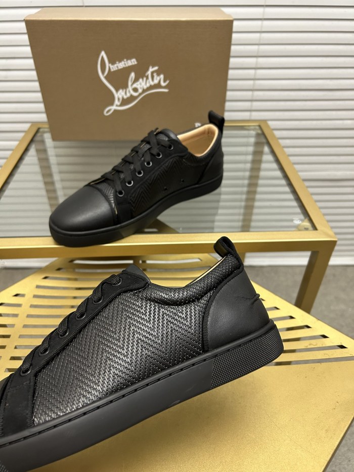 Christian Louboutin 037 Casual shoes HL003