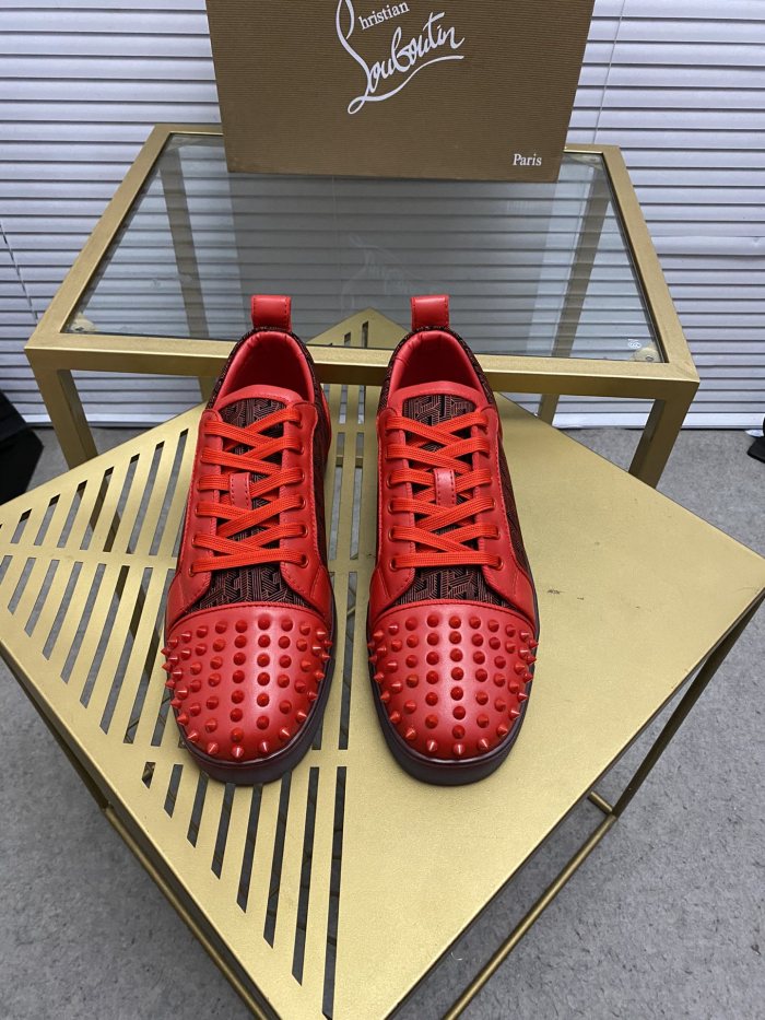 Christian Louboutin 028 Casual shoes HL003