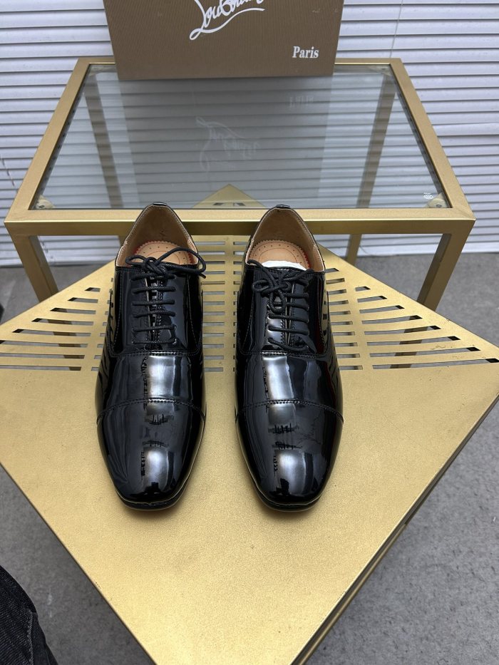 Christian Louboutin 044 Casual shoes HL003