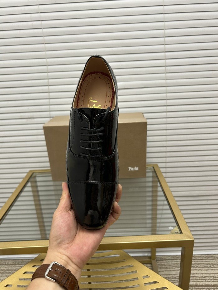 Christian Louboutin 038 Casual shoes HL003