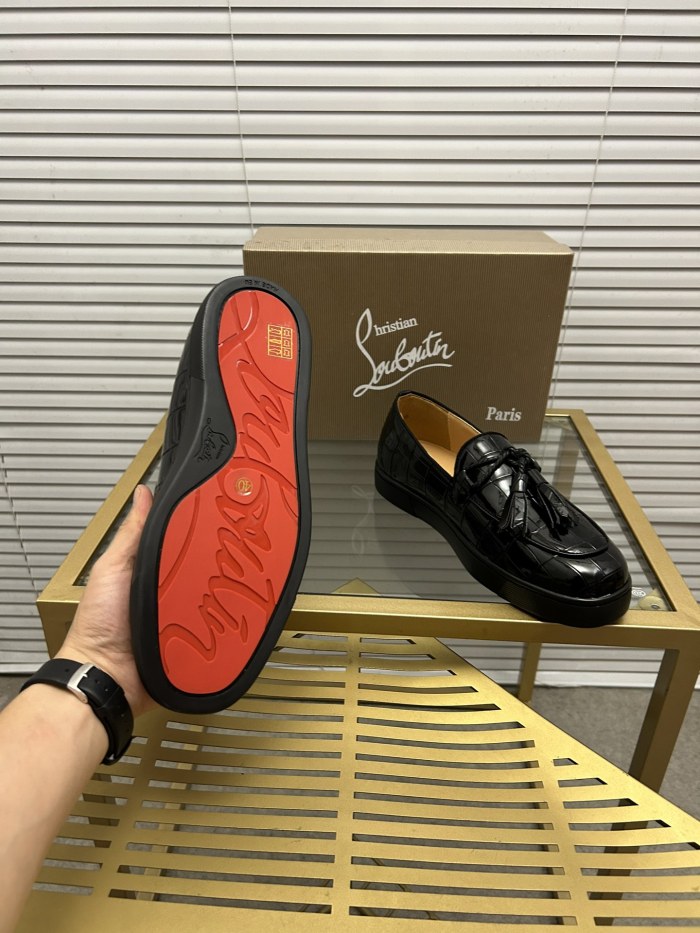 Christian Louboutin 046 Casual shoes HL003