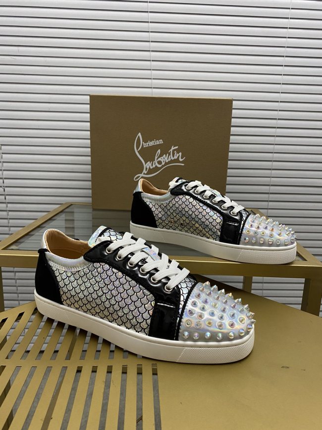 Christian Louboutin 011 Casual shoes HL003