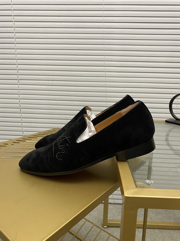 Christian Louboutin 049 Casual shoes HL003