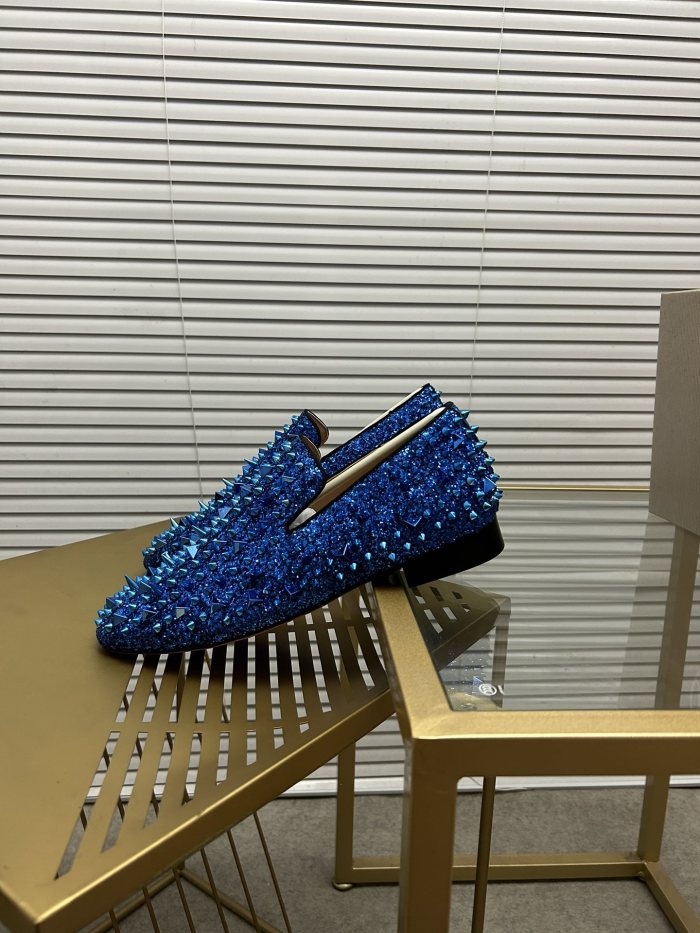Christian Louboutin 016 Casual shoes HL003