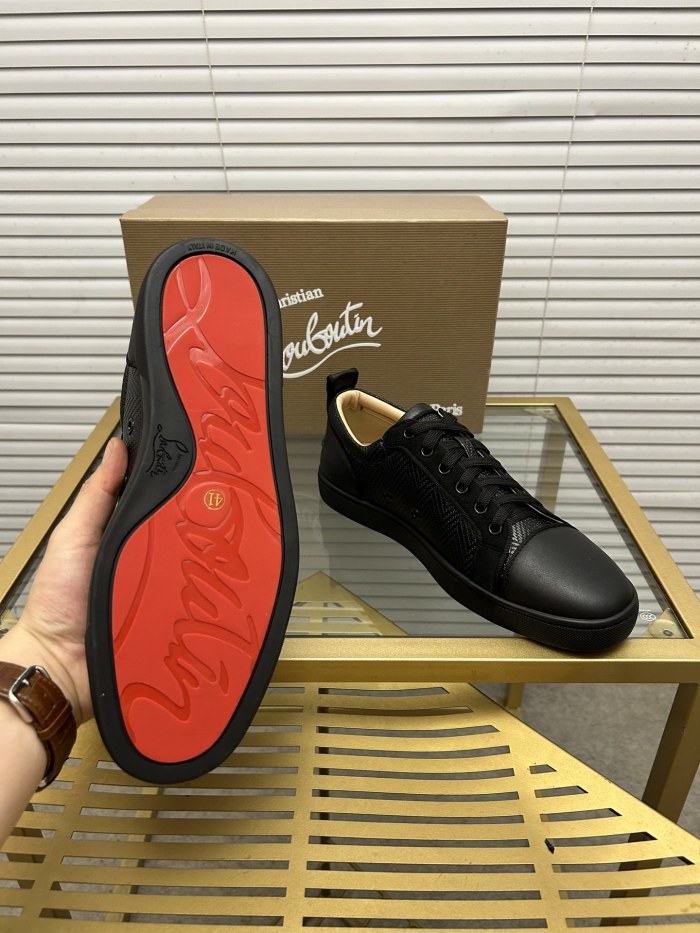 Christian Louboutin 037 Casual shoes HL003