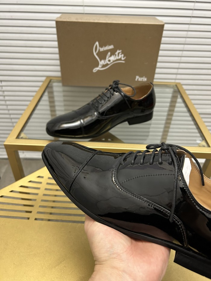 Christian Louboutin 044 Casual shoes HL003