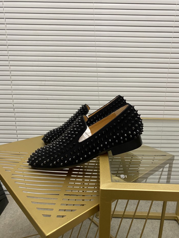 Christian Louboutin 048 Casual shoes HL003