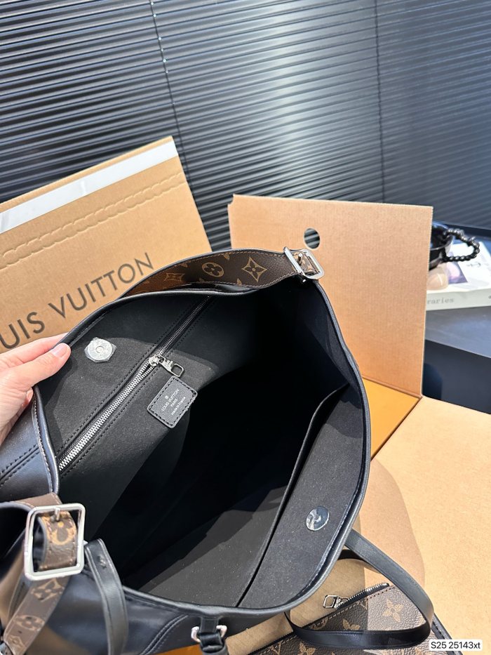 LV CarryAll Vibe Bag 25143 LLS091 39cm