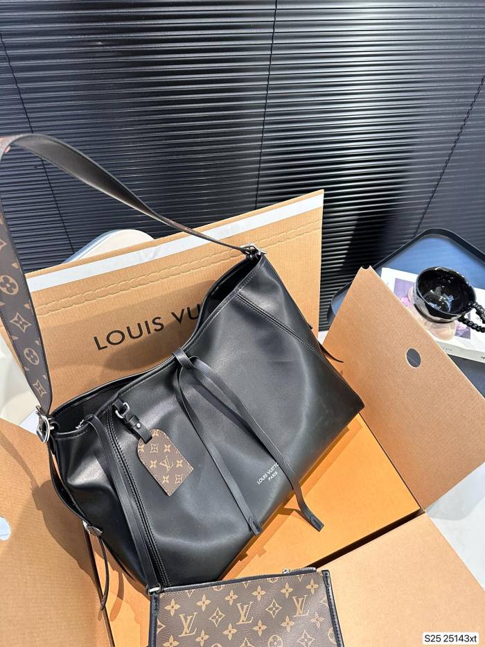 LV CarryAll Vibe Bag 25143 LLS091 39cm
