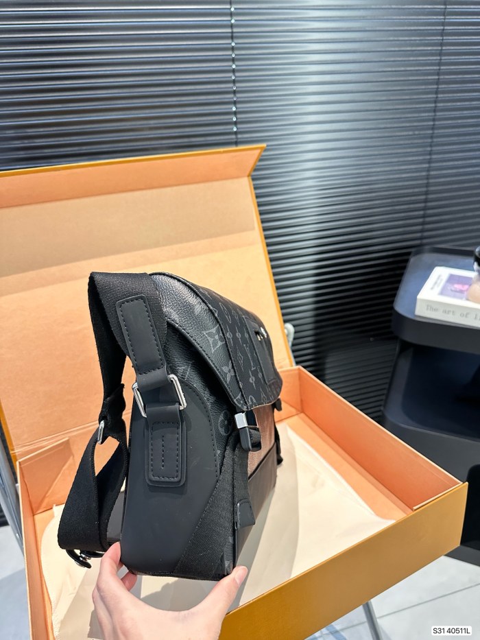 LV Voyager Bag 40511 LLS022 28cm