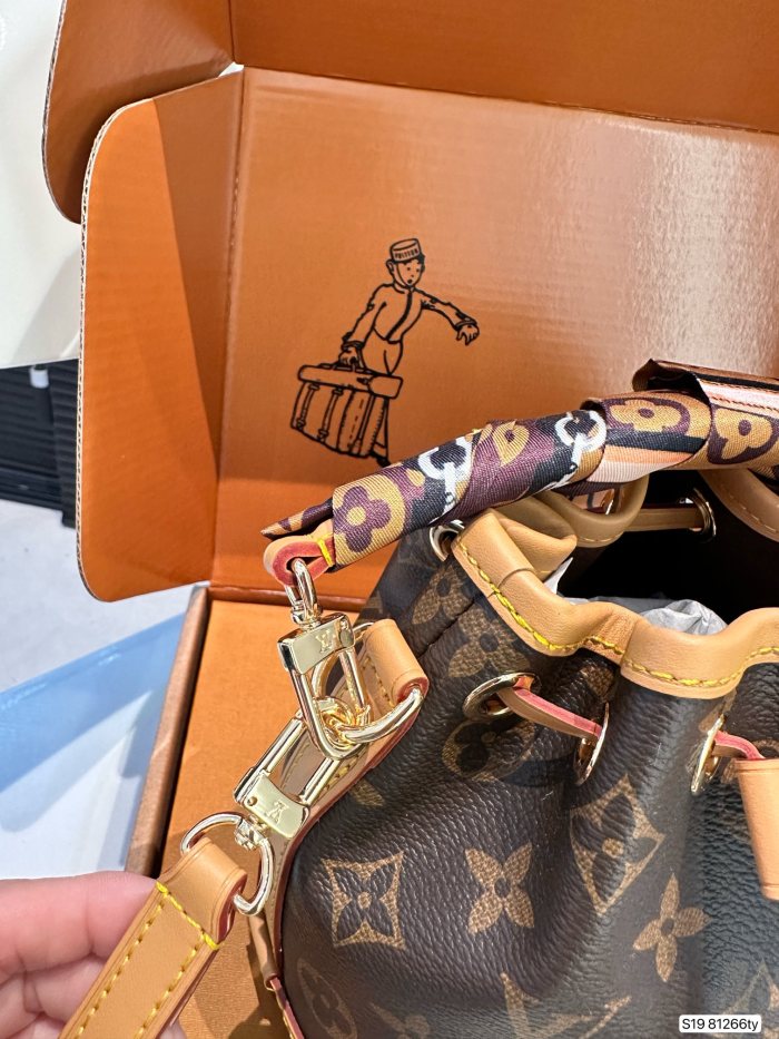 LV Nano Noé Bag 81266 LLS061 15.5cm