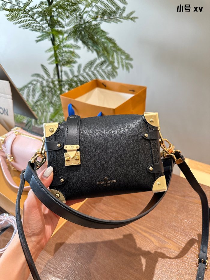 LV Side Trunk Bag 037 DB502 18cm