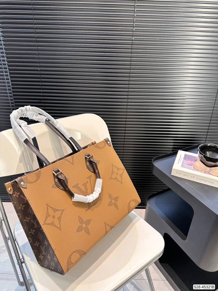 LV Onthego Tote 45321 LLS502 35cm