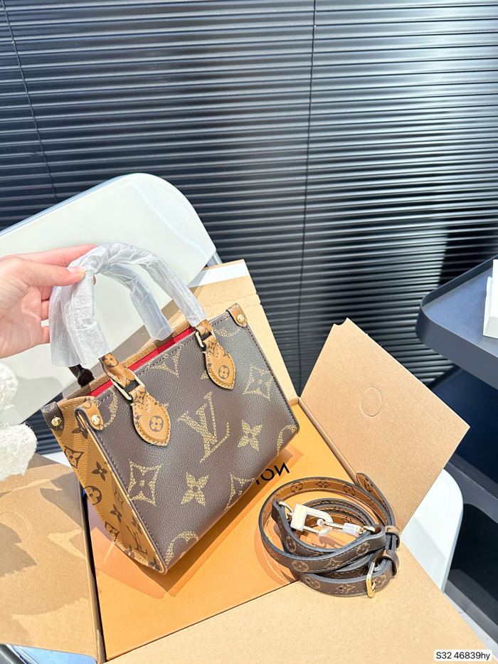 LV Onthego Tote 46839 LLS522 18cm