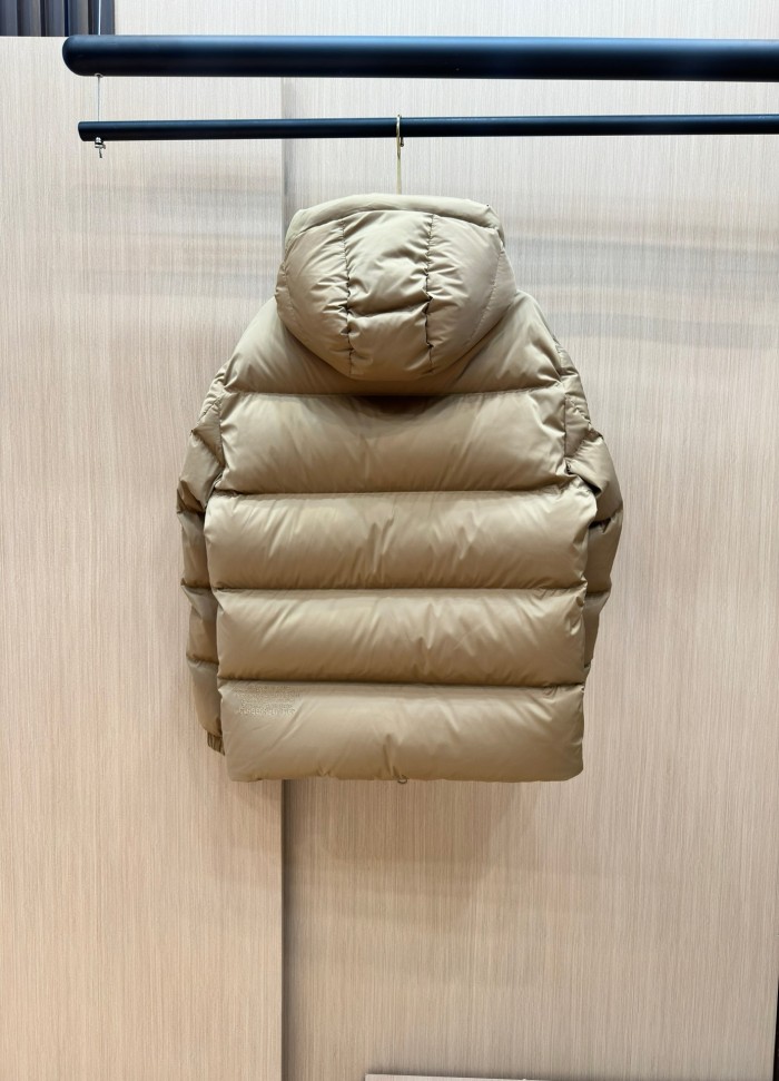 Burberry Down Jacket 001 M087