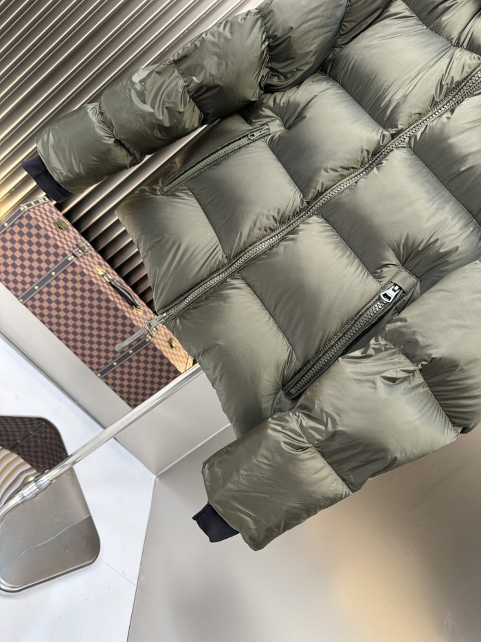 Burberry Down Jacket 002 M007