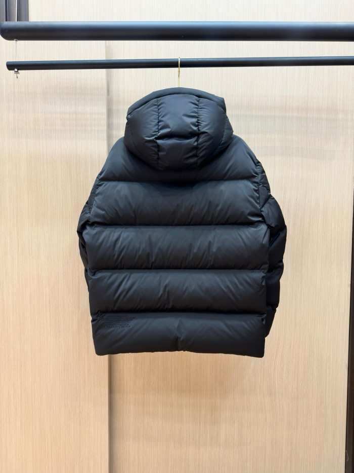 Burberry Down Jacket 001 M087