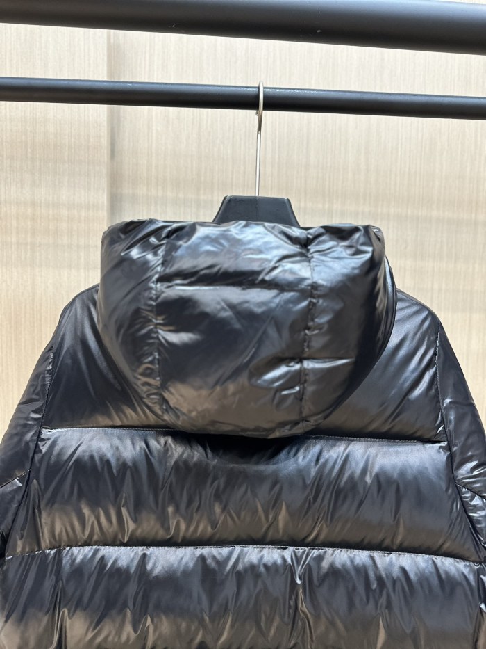 Burberry Down Jacket 003 M067