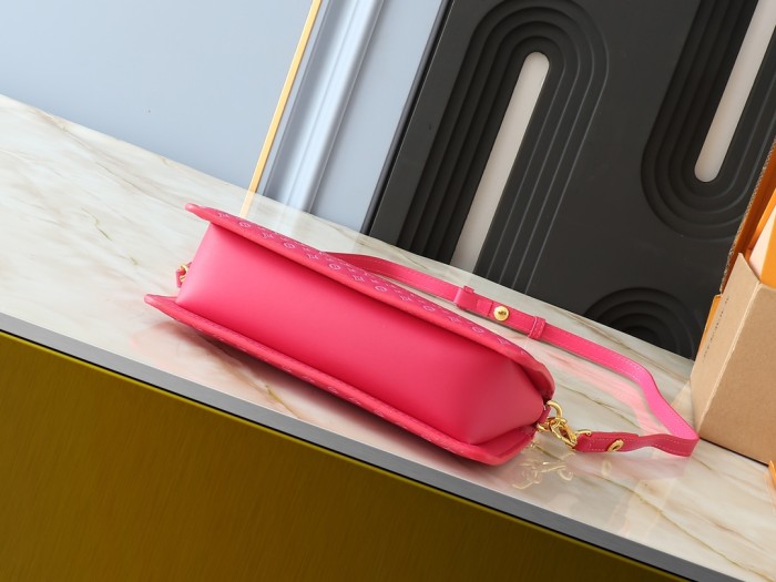 LV Vavin Chain Bag M82232 LM041 21.5cm