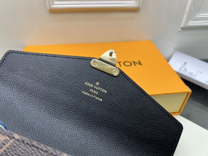 LV Pallas Wallet M58414 LM07 19cm