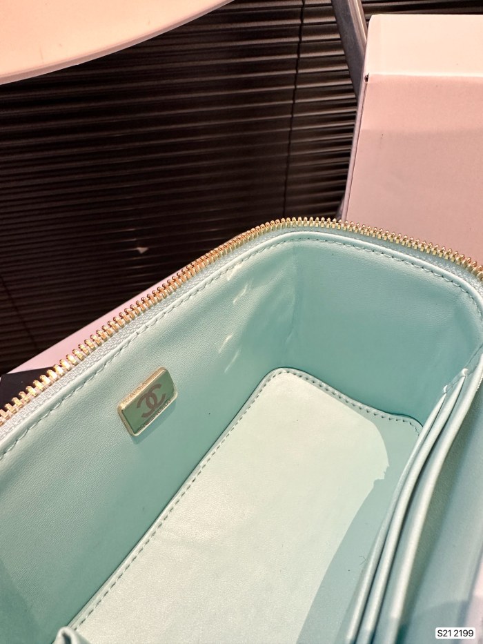 Chanel Handbag 2199 LLS071 16cm