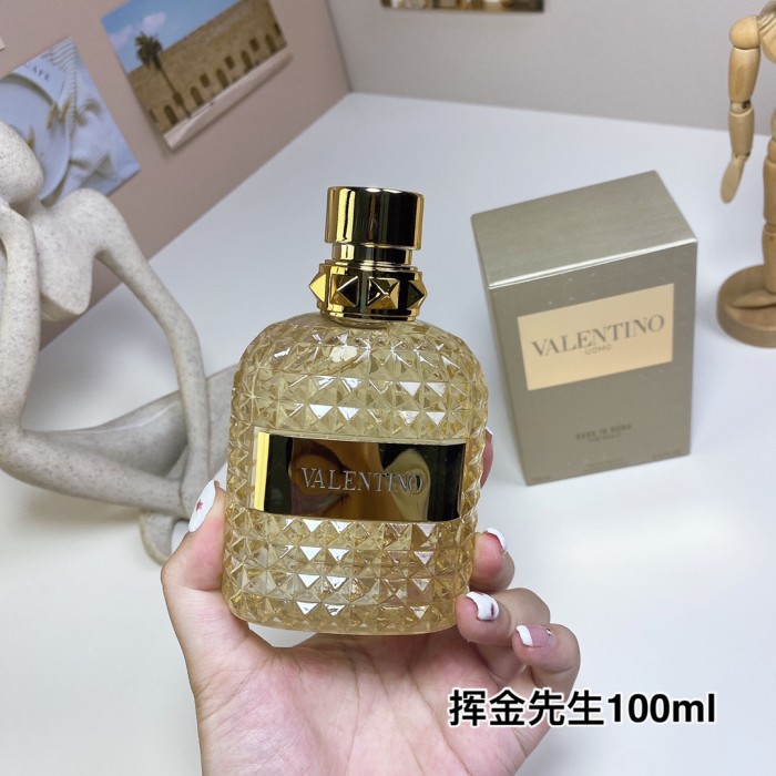 Valentino Uomo Born In Roma The Gold 1 100ml for man