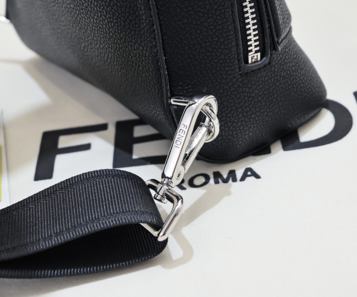 Fendi Shoulder Bag 99030 LM071 18cm