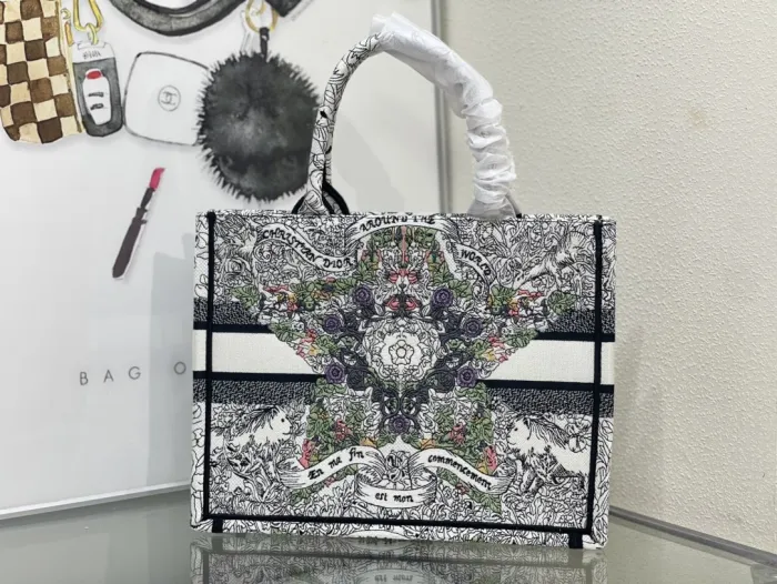High quality Dior Book Tote 0175 LM042062 36-42cm