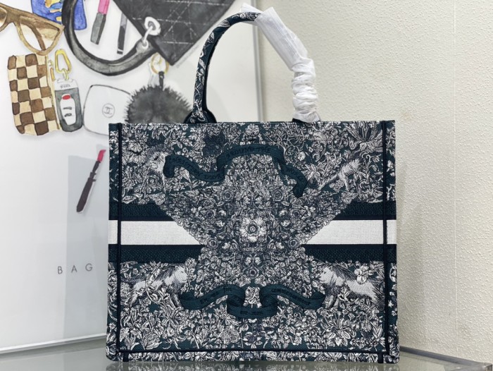 High quality Dior Book Tote 0175 LM042062 36-42cm