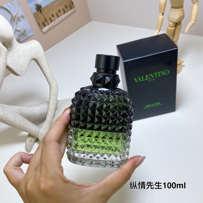 Valentino Uomo Born in Roma Green Stravaganza 004 100ml for man