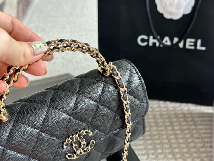 Chanel Handbag 022 DB561 19cm