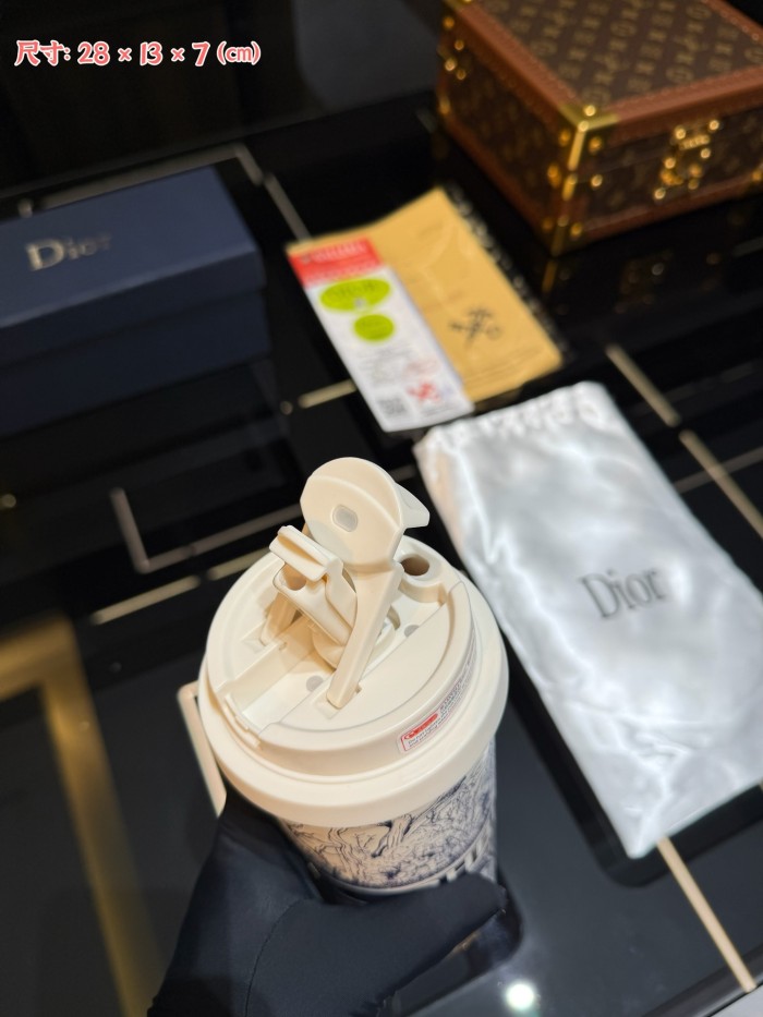 Dior Cup 003