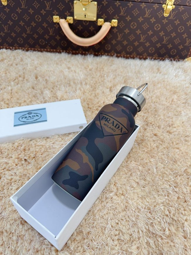 Prada Cup 003