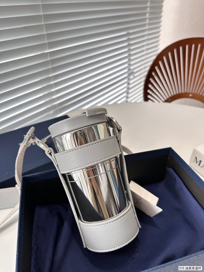 Dior Cup 006