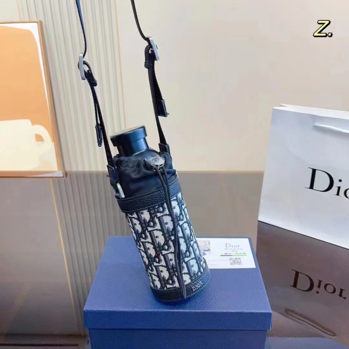 Dior Cup 005