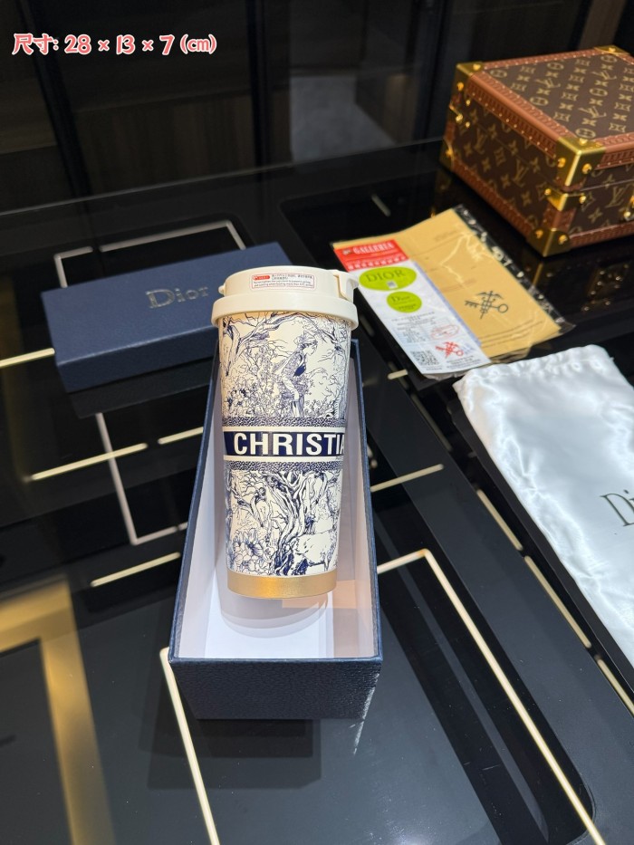 Dior Cup 003