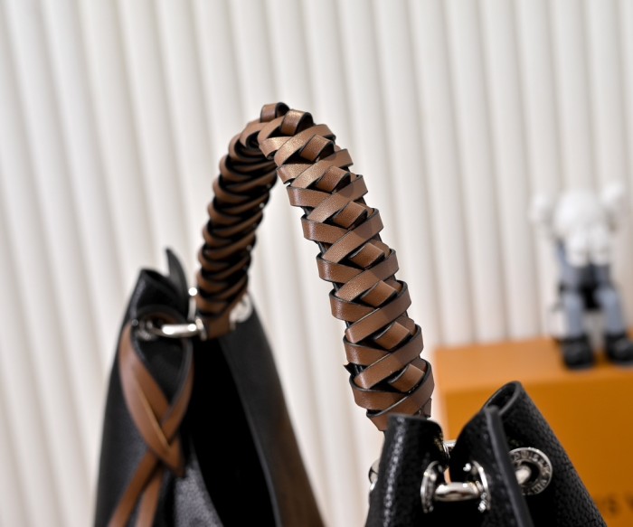 LV Carmel Bag M53188 LM061 35cm