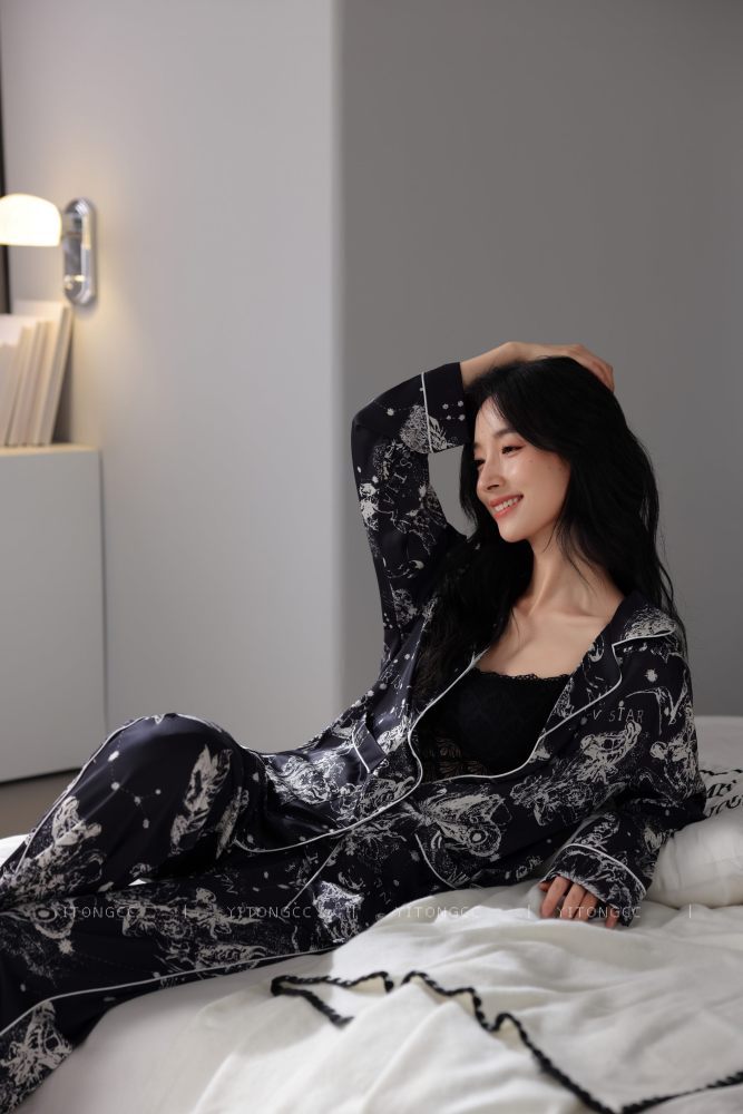 Dior Loungewear 007