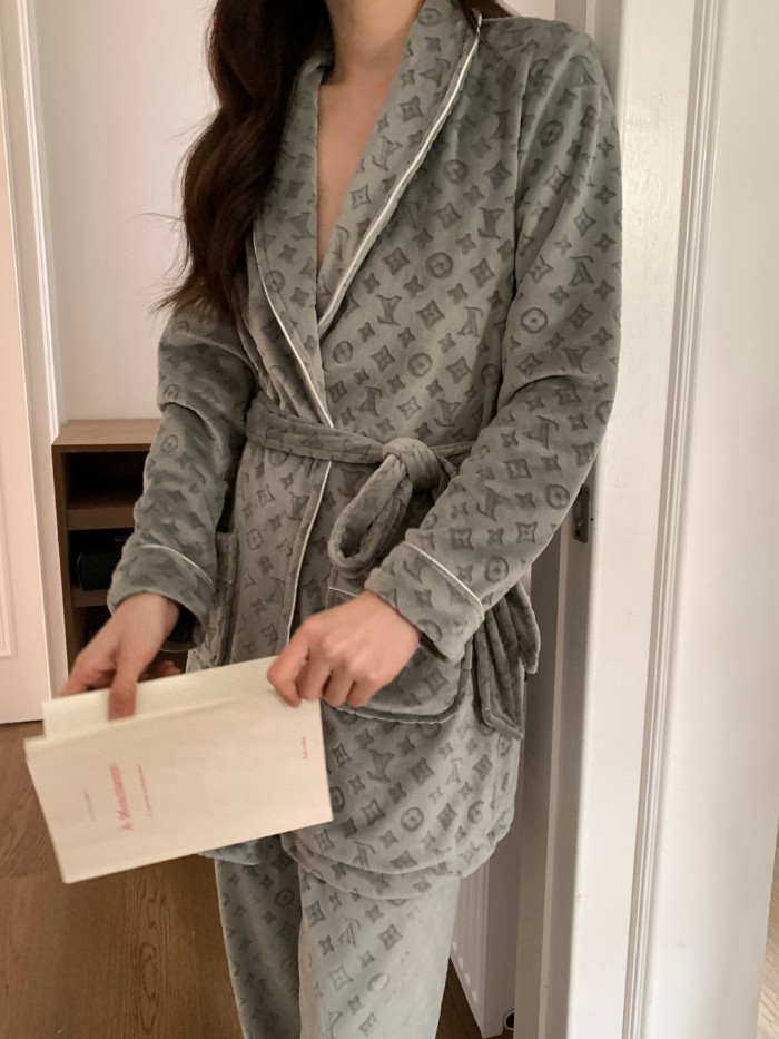 LV Loungewear 002