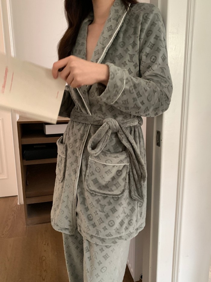 LV Loungewear 002