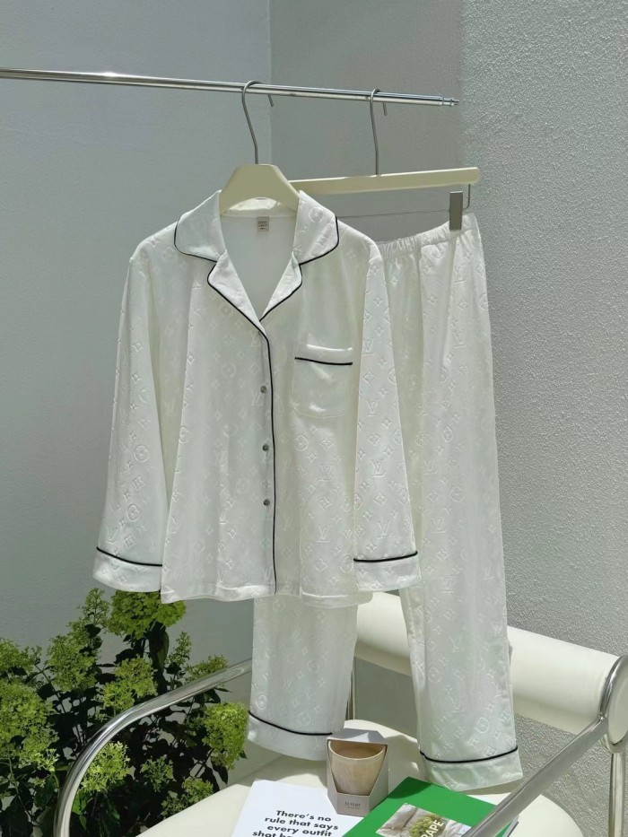 LV Loungewear 006